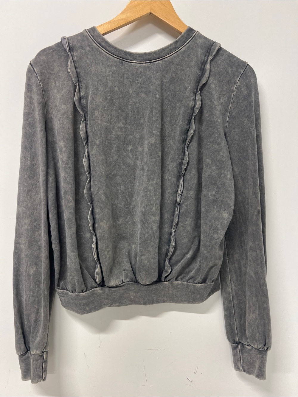 Eri and  Ali, Anthropologie Scalloped  Sweatshirt, Small, Mineral Washed Gray